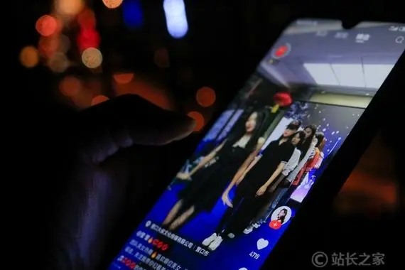 怎么认识快手上的女孩？